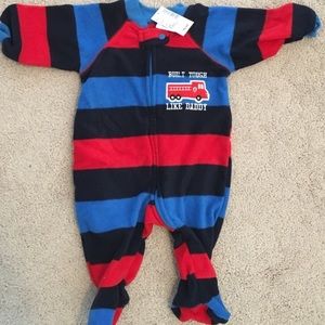 NWT Children’s Place fleece onesie 0-3mos
